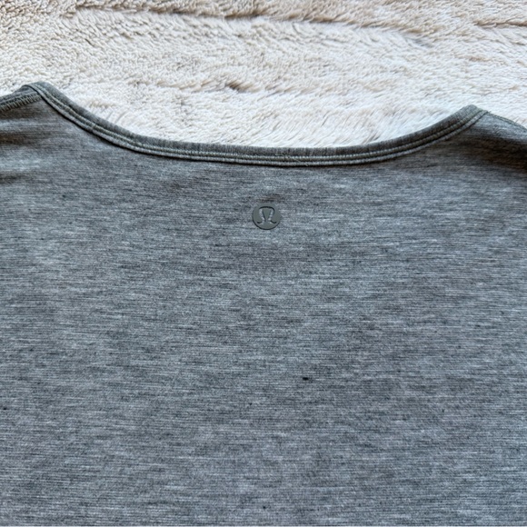 Lululemon Crescent Tee Silver in Heathered Black - Picture 8 of 10